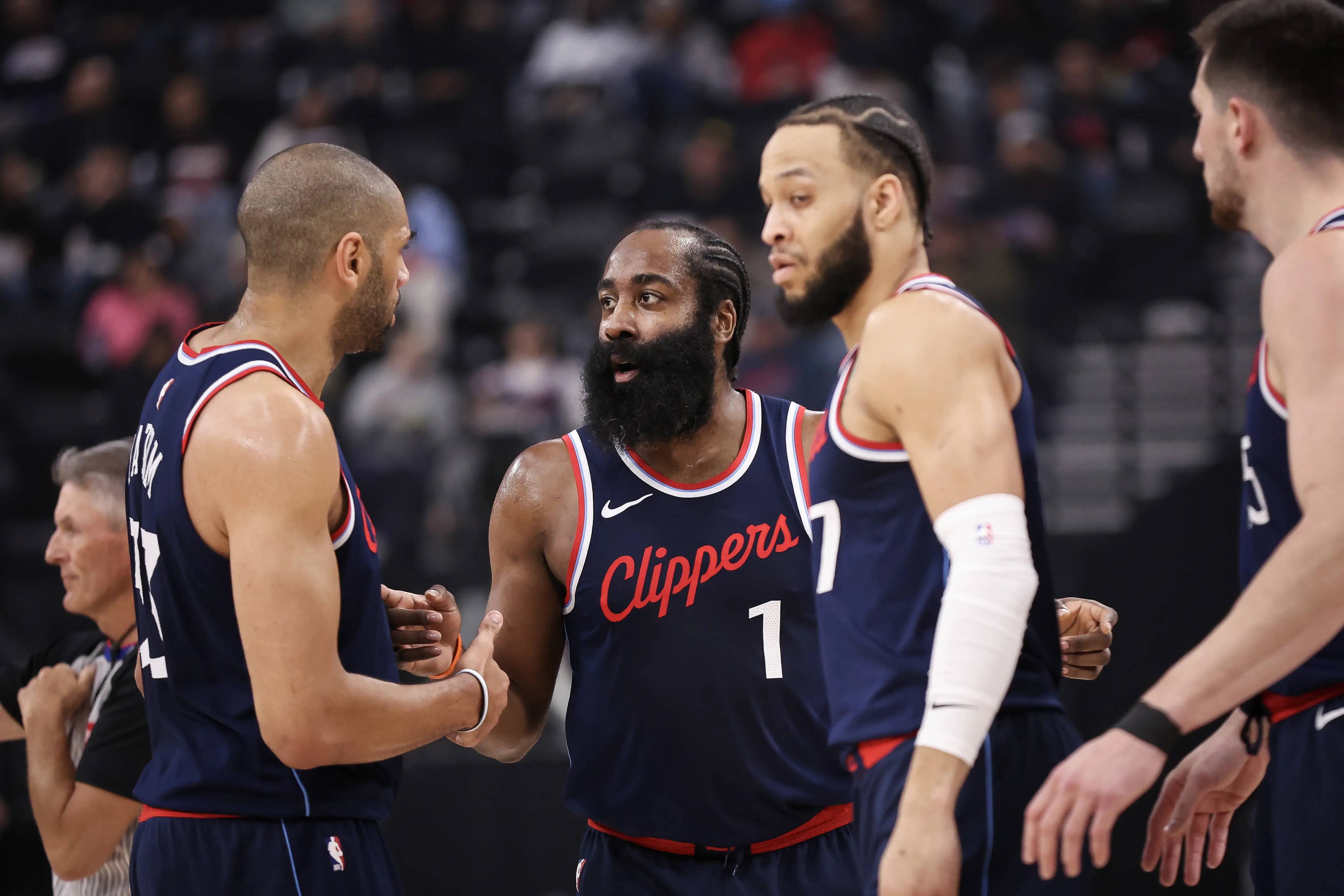 关于赛后NBA常规赛焦点战，休斯敦火箭止住颓势，信心回归，医务组通报恢复的信息